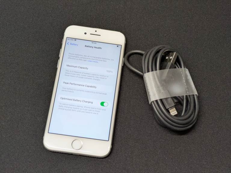 Unlocked iPhone 7 32GB Cheap phone for work, business, personal use 