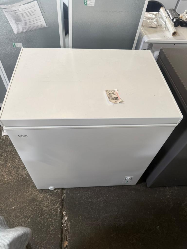 Logik chest freezer 198 litre