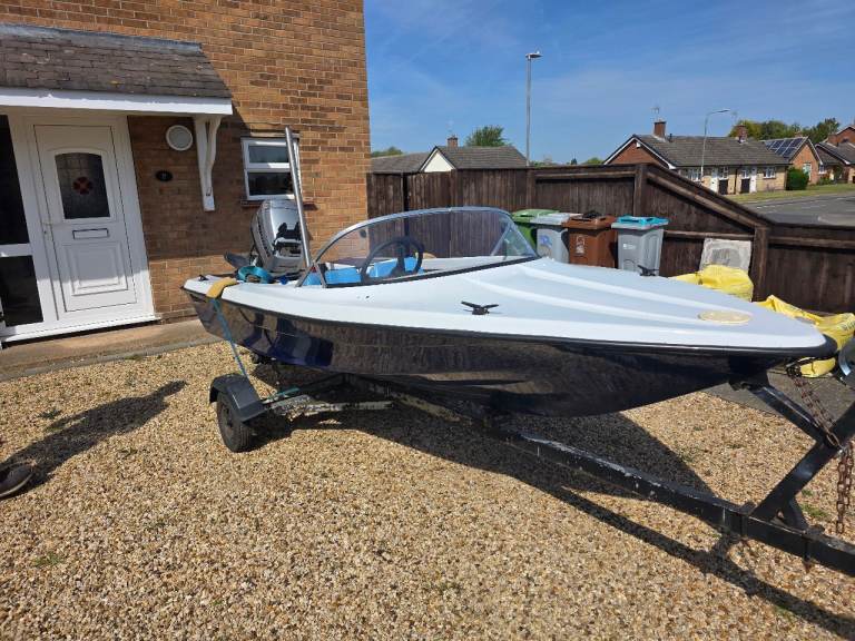 Fletch 15 ft speed boat