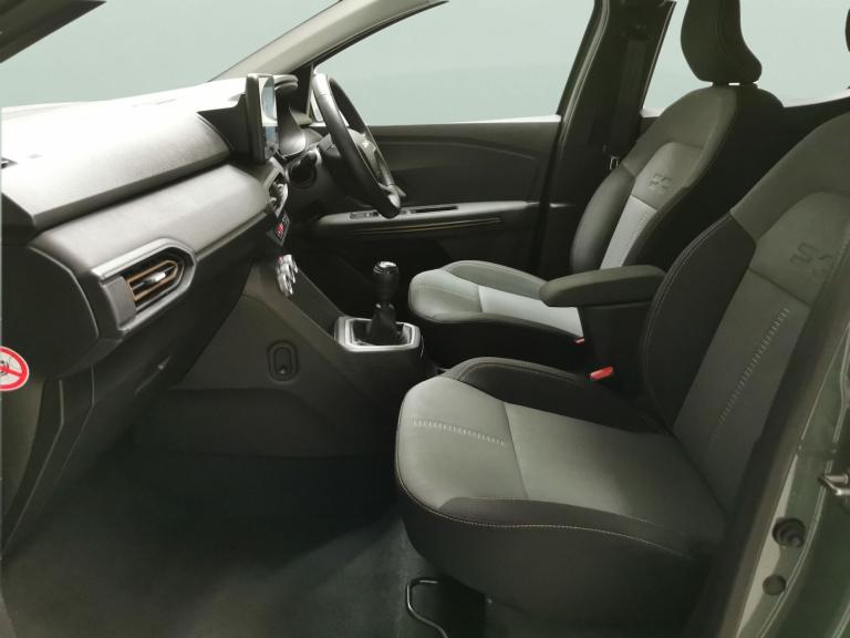 2024 Dacia Sandero Stepway 1.0 TCe EXTREME Hatchback 5dr Petrol Manual Euro 6 (s/s) (90 ps) - LAN...