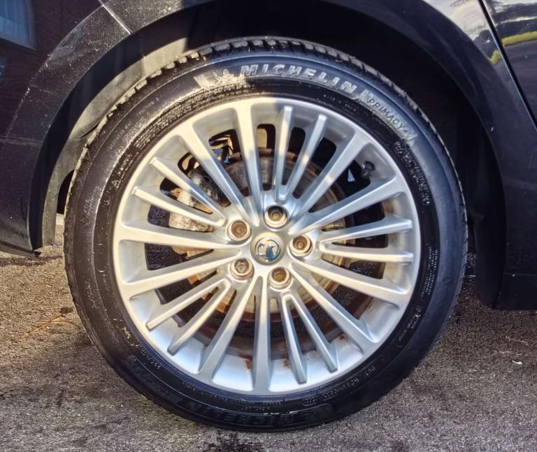 2017 Vauxhall Astra 1.4 Astra Elite Nav T 5dr - Full Service History - High Spec! Hatchback Petro...