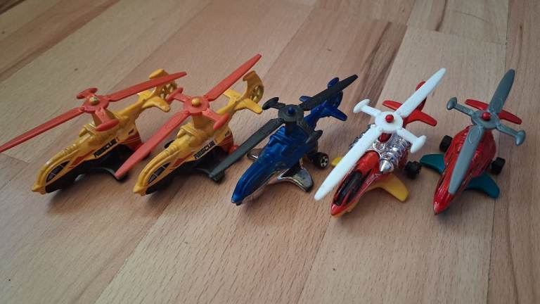 Set of 5 hotwheels helicopter vehicles