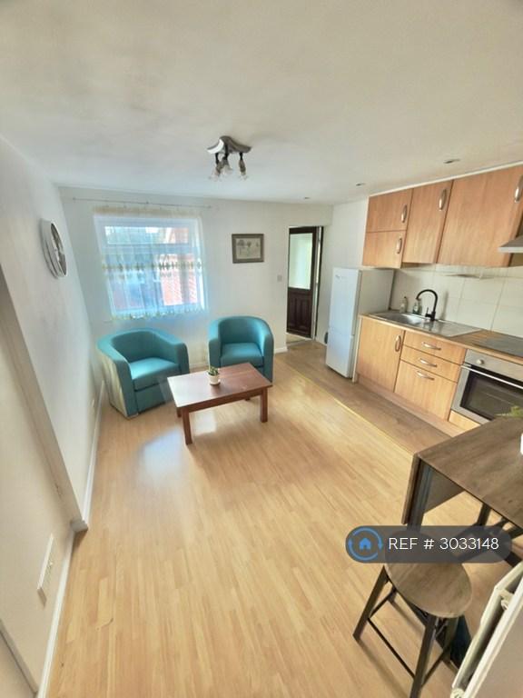 2 bedroom flat in Gell Street, Sheffield, S3 (2 bed) (#3033148)