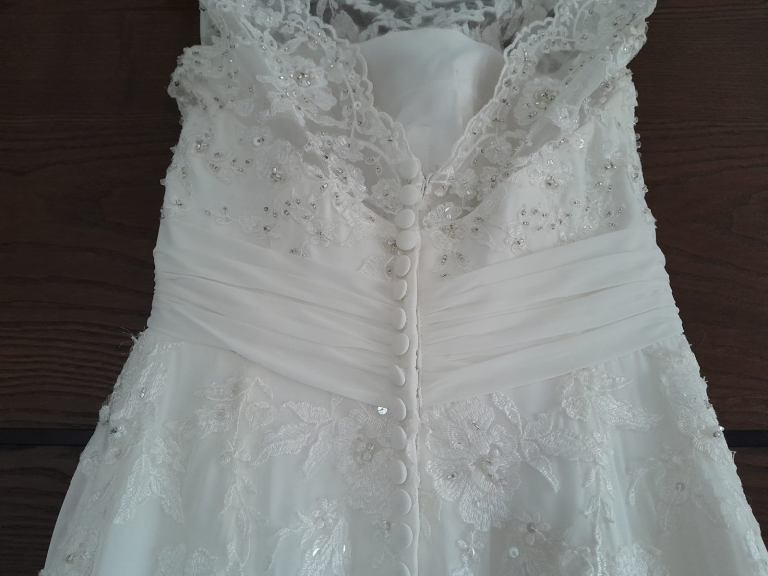 Wedding Dress, Beautiful, Size 10 curvy  