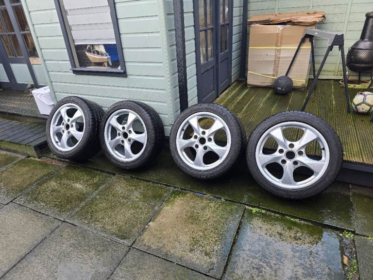 Genuine porsche cayman/boxter alloys with tyers