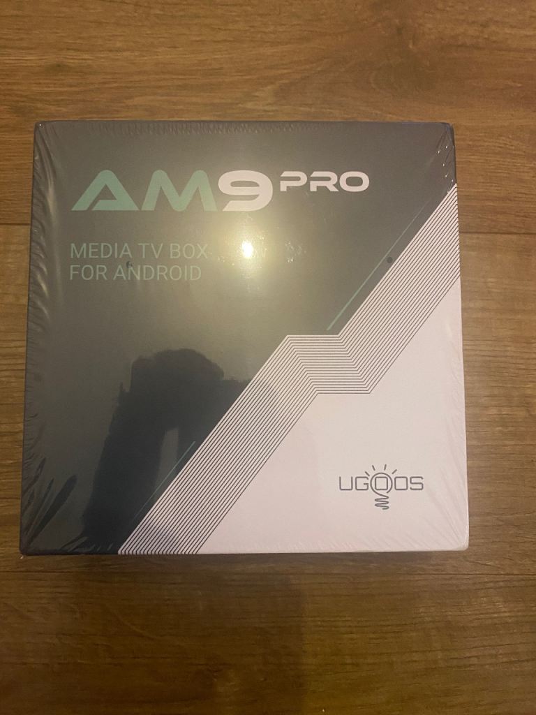 Ugoos am9 pro brand new opened at rear to ad uk plug @£275.00