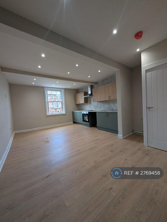2 bedroom flat in High St, Northallerton, DL7 (2 bed) (#2769458)