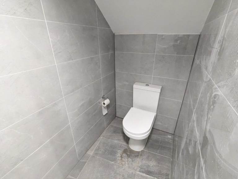 2 BEDROOM FLAT TUDOR WAY SOUTHGATE N14