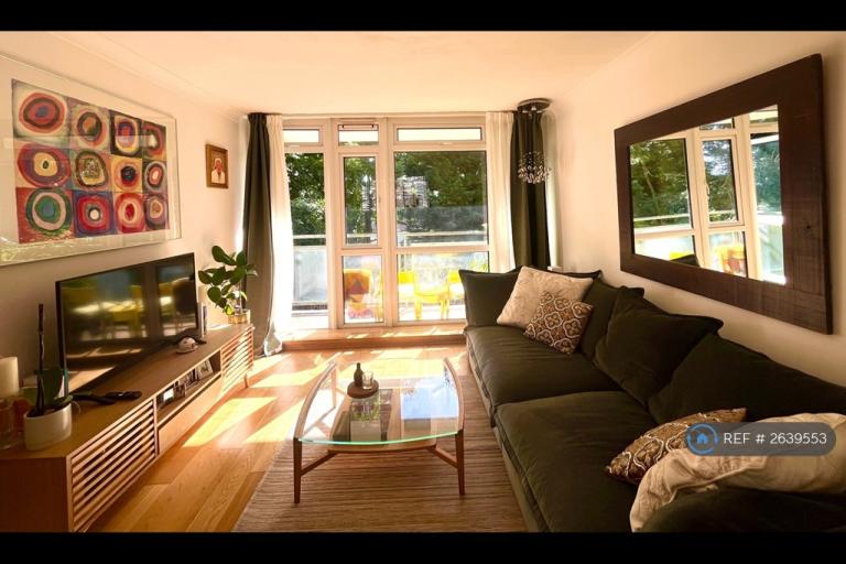 image for 1 bedroom flat in Winterfold Close, London, SW19 (1 bed) (#2639553)