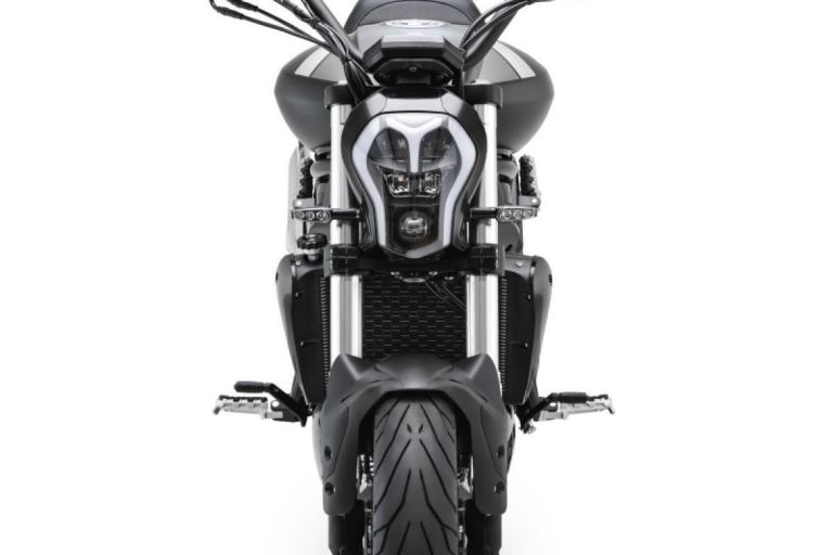 Benelli 502 C Cruiser Custom Motorcycle 500cc A2 Low Seat Like Ducati Diavel