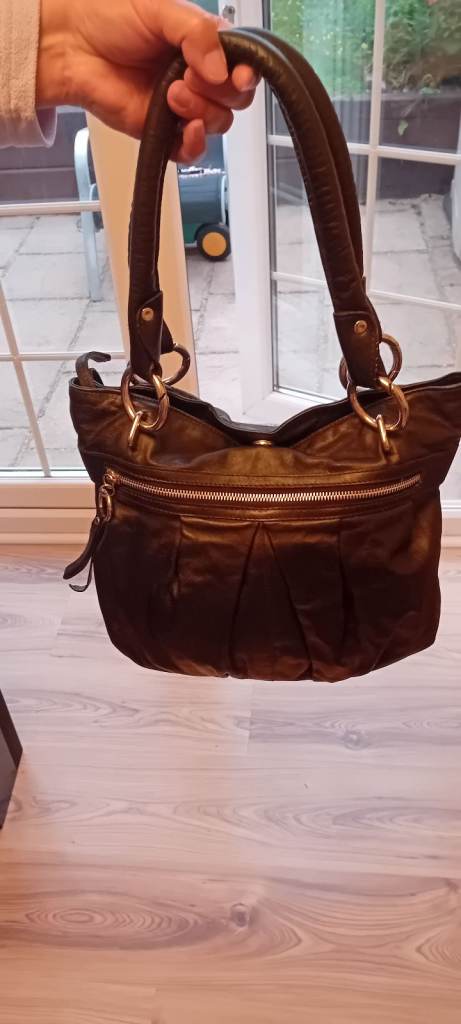 Ladies leather handbags