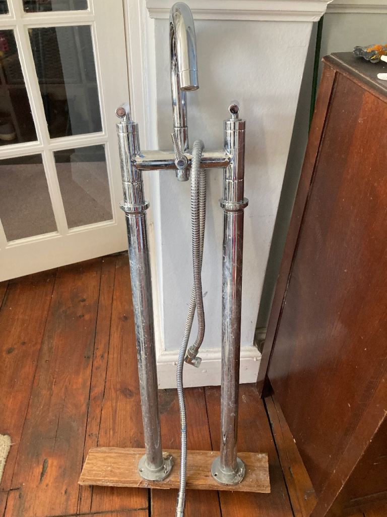 Freestanding Bath and Taps