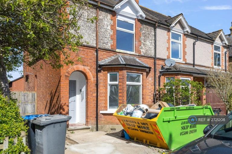 Studio flat in Egham, Egham, TW20 (#2721208)