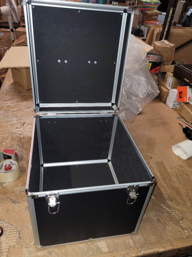 A new still boxed Vinyl Record Storage 12" holds 100pcs Singles Carry Case - 