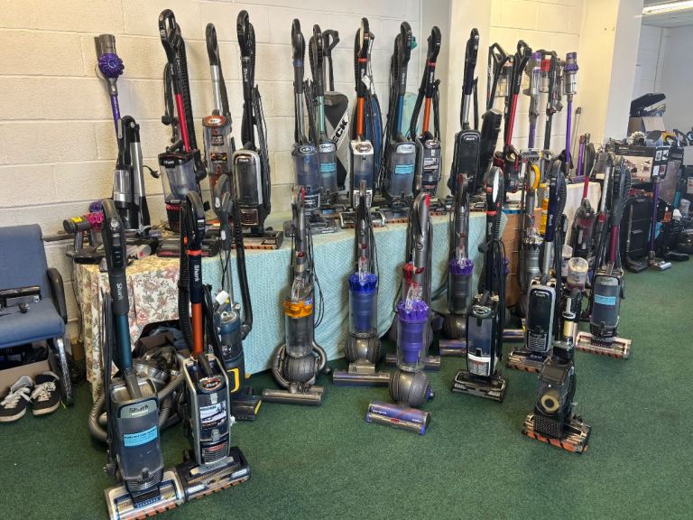 Vacuum cleaner upright most model available 