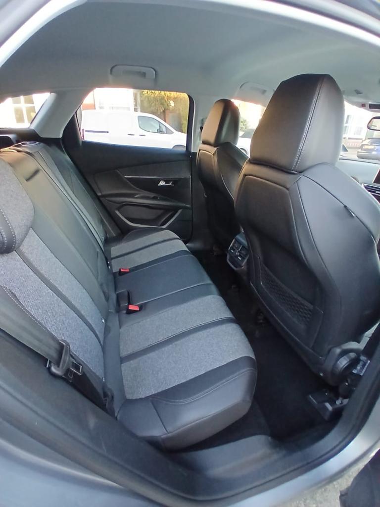 Peugeot, 3008, Hatchback, 2018,Automatic,1598 (cc), 5 doors