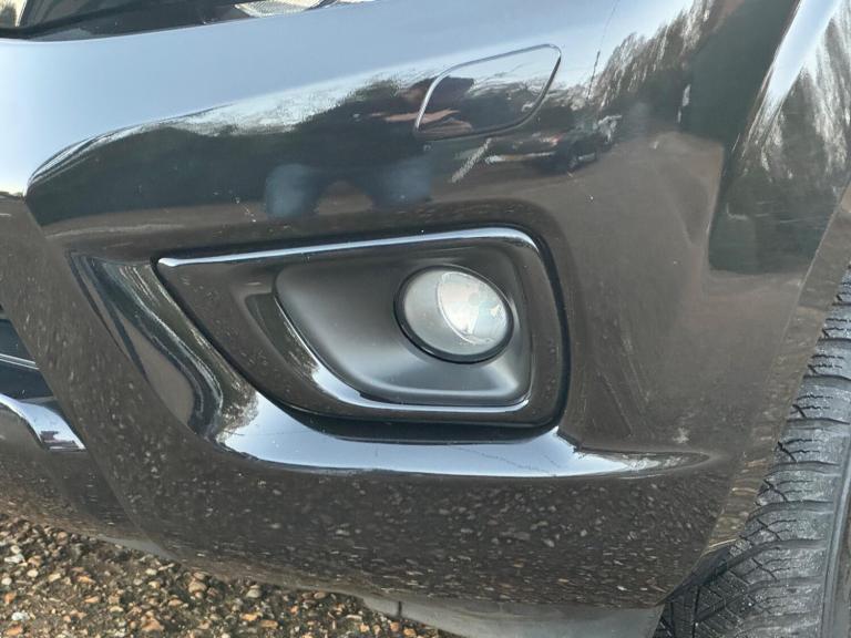  Nissan Navara 2.3 dCi N-Guard Auto 4WD Euro 6 4dr Diesel Automatic