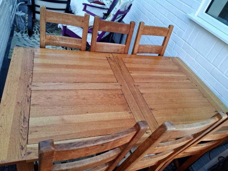 Solid Oak DINING TABLE & 6 chairs
