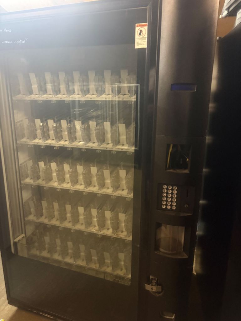 Bevmax 45 internally refurbished with drink picker
