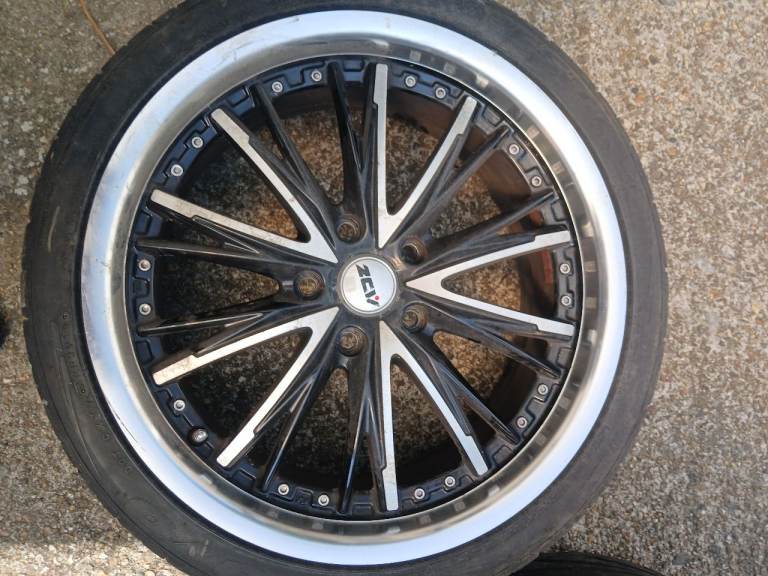 Lexus is200 114.3 x5 18" 8j et45 drift alloys