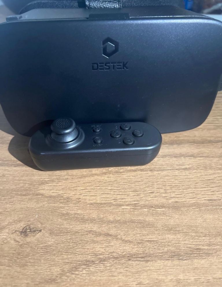 VR headset 