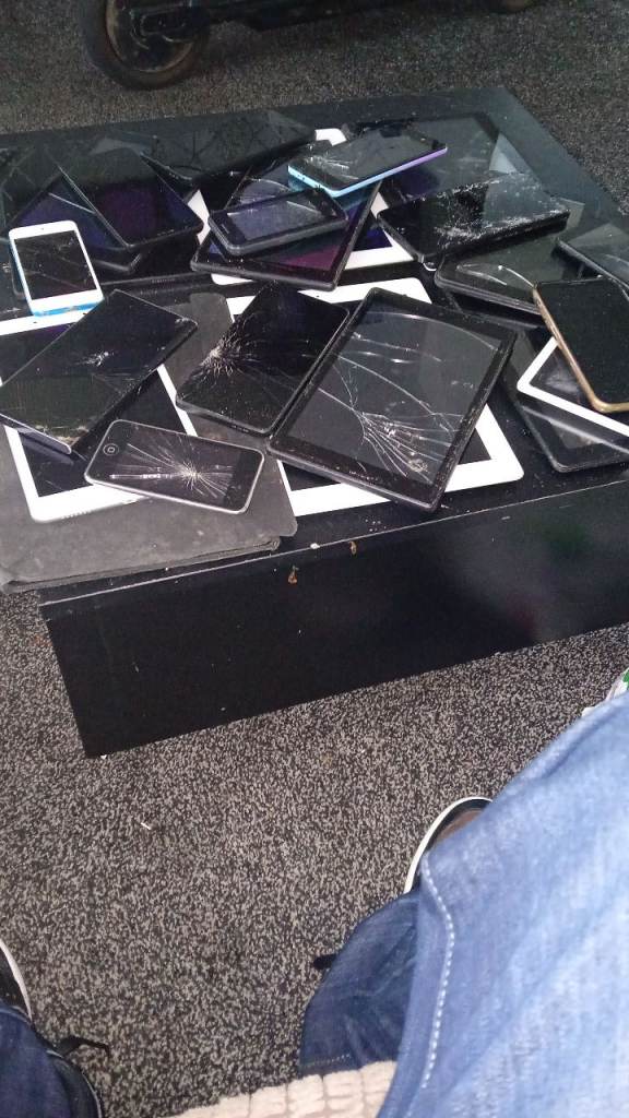 Job lot phones, tablets,I pods e.t.c