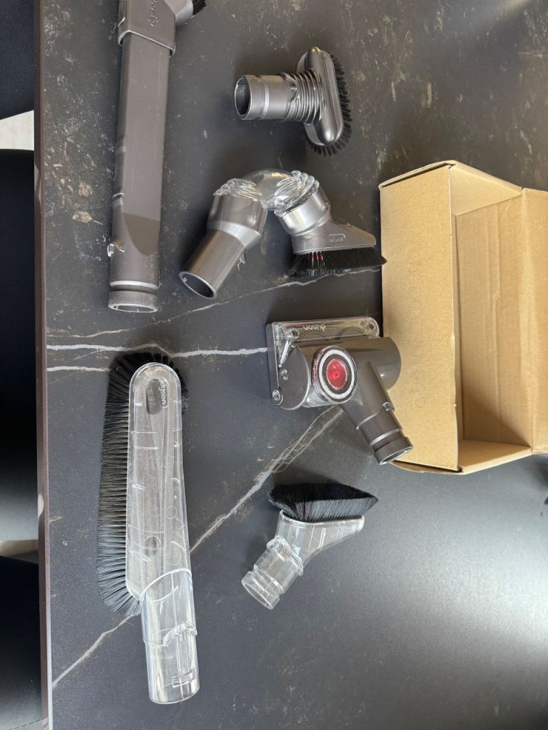 Dyson Vacuum Cleaner Tool Kit – Good Condition