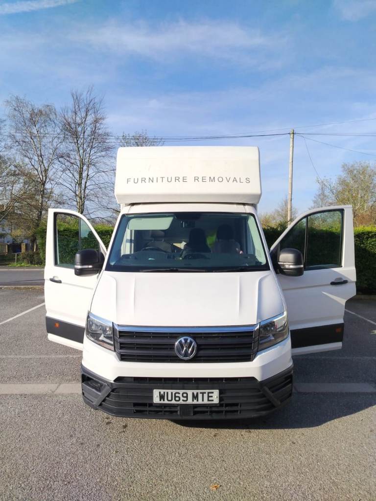 Volkswagen crafter Luton van with tail lift 