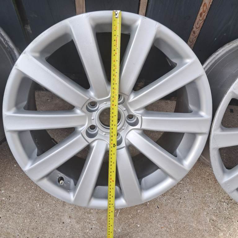 Vw golf alloys