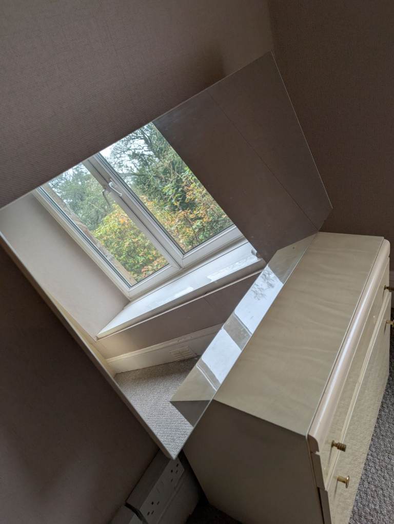 Large dressing table mirror ex cond 