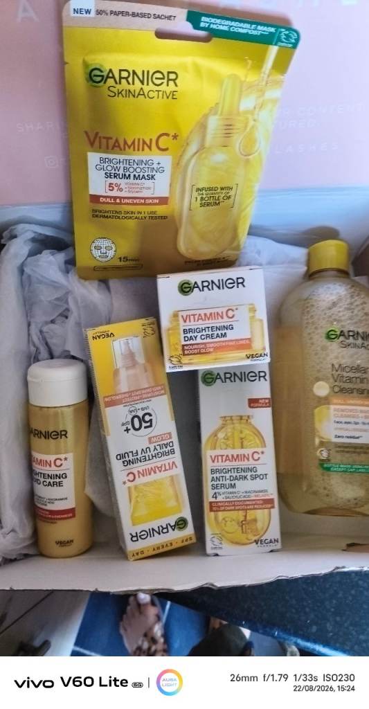 New Garnier Vitamin C Skincare Bundle - Brightening Serum, Day Cream, UV Fluid, Mask
