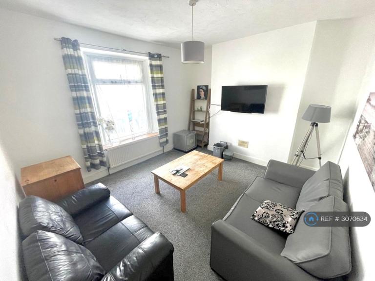 4 bedroom house in Nelson St, Plymouth, PL4 (4 bed) (#3070634)