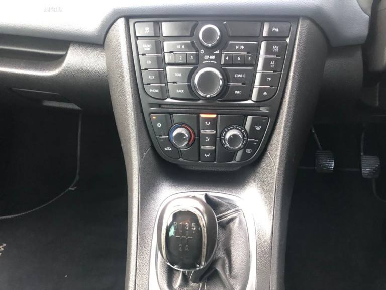 2011 Vauxhall Meriva 1.4i 16V SE 5dr MPV PETROL Manual