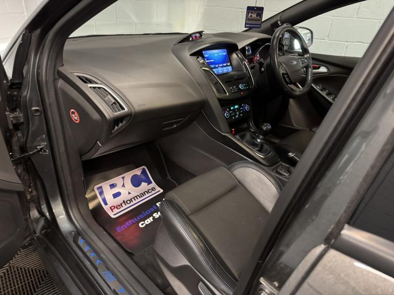 FORD FOCUS 2.3 T EcoBoost RS Grey Manual Petrol 2016