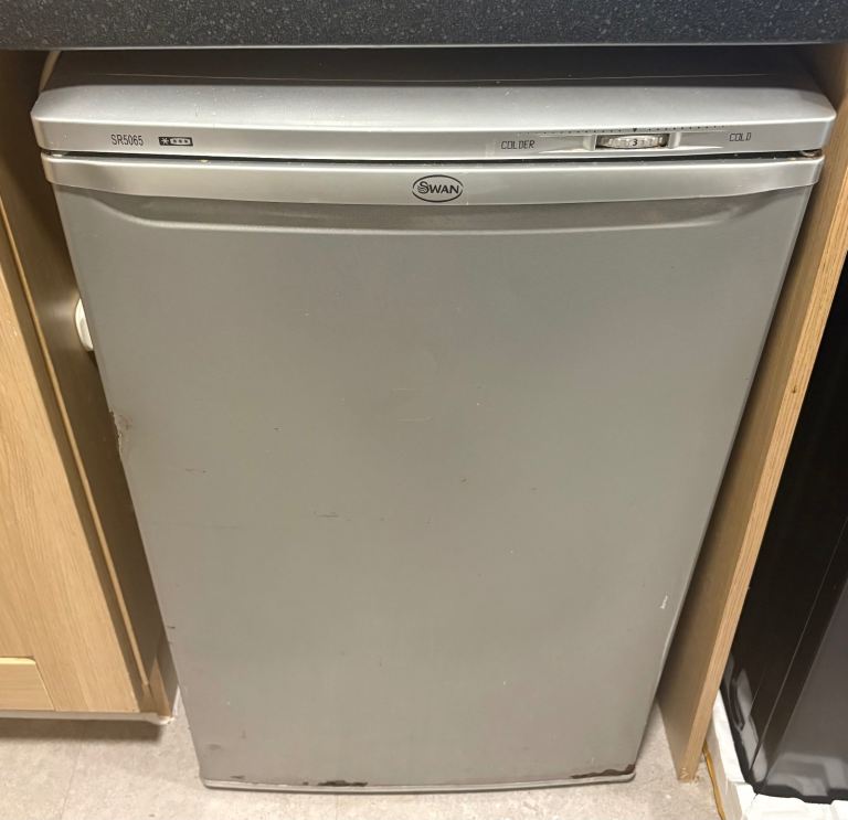 Swan Freestanding Under Counter Fridge - Silver, Good Condition