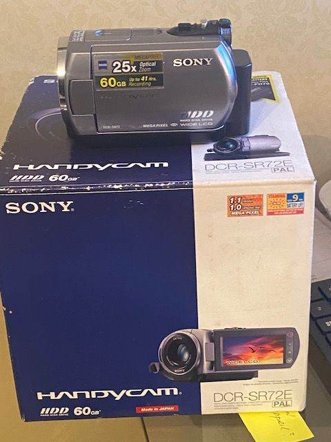 HANDYCAM - DCR- SR72E 