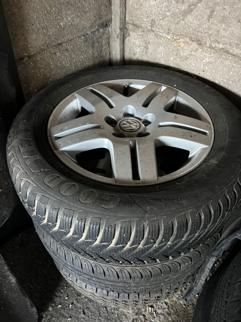 Golf Mk4 alloys x2 with tyres 5x100