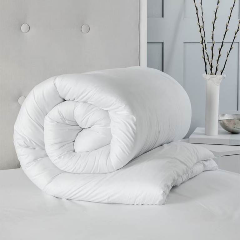 Super Soft 10.5 Tog Duvet Double. Will Include FREE DUVET COVER & 2 PILLOW CASES for Bed