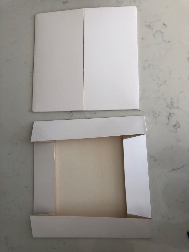 Cake box with lid 12”x12”x6”