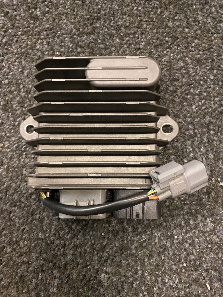 Honda VFR800 regulator/rectifier