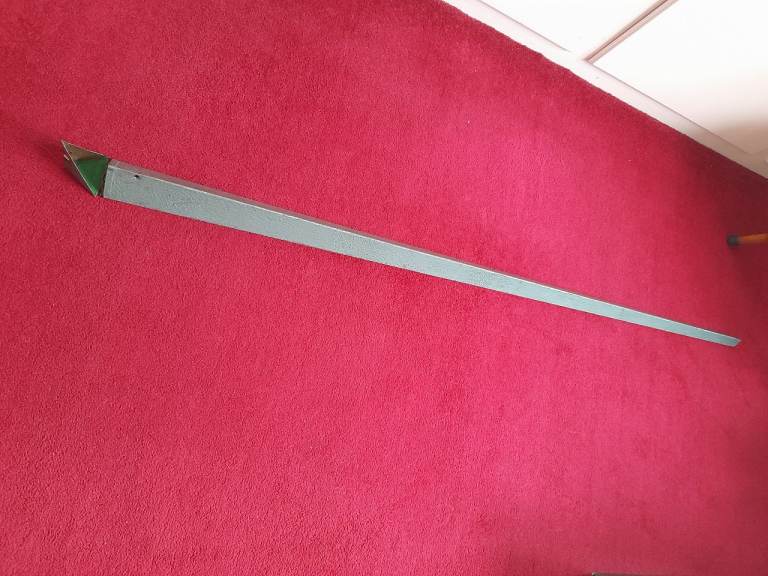 Metal triangular snooker cue case