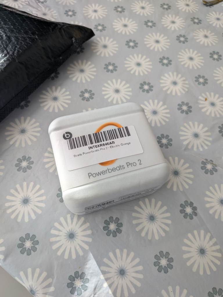 Powerbeats Pro 2 Electric Orange