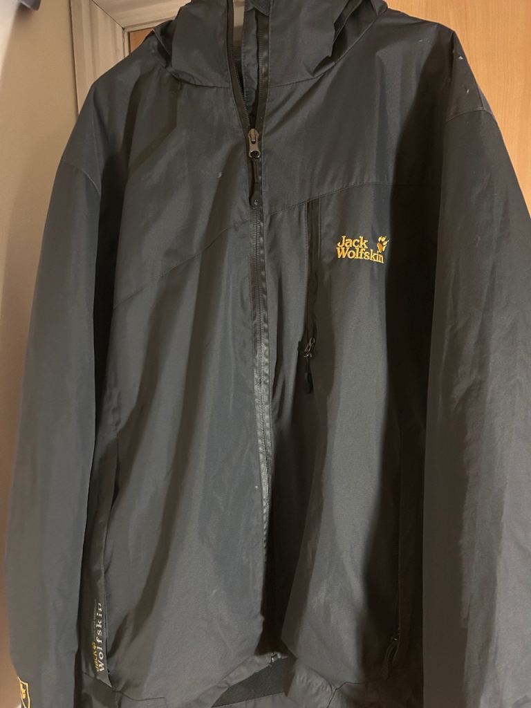 Jack wolf skin men’s sports style shell jacket 