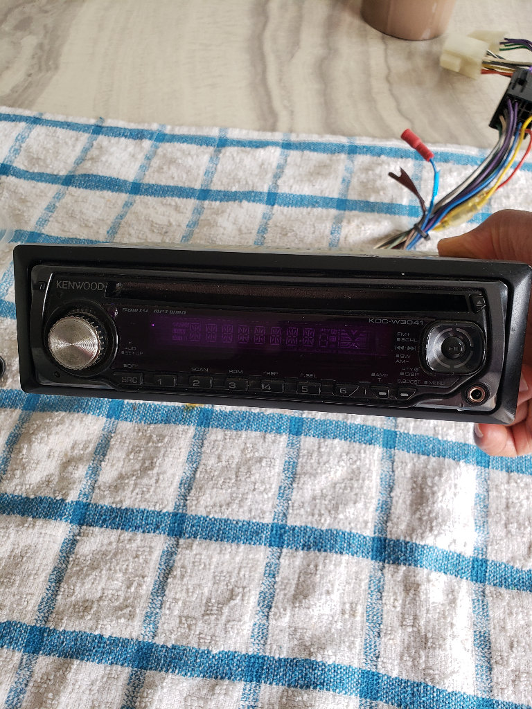 Kenwood car cd player with aux 