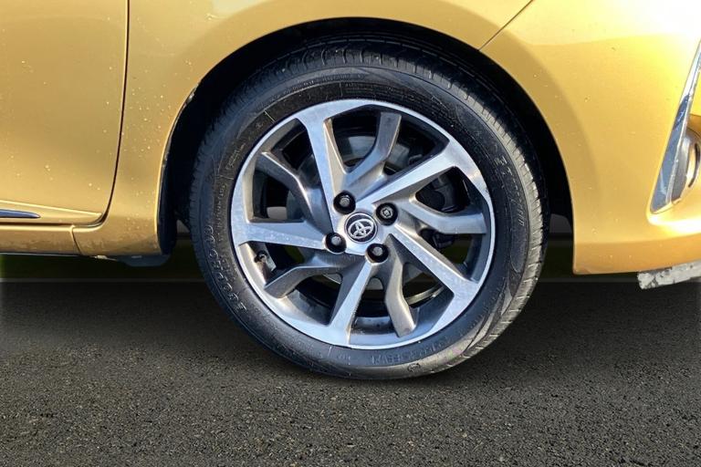 2019 Toyota Yaris 1.5 VVT-i Y20 5dr [Bi-tone] Hatchback PETROL/ELECTRIC Manual