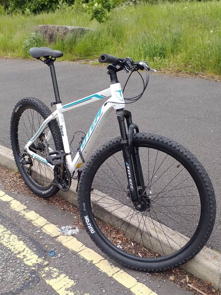 Totem Y660. Great Condition. Perfect Working Order. 27.5 Wheels.