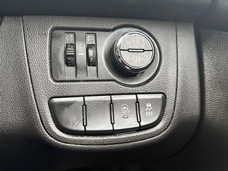 VAUXHALL VIVA 1.0 i SE 2018