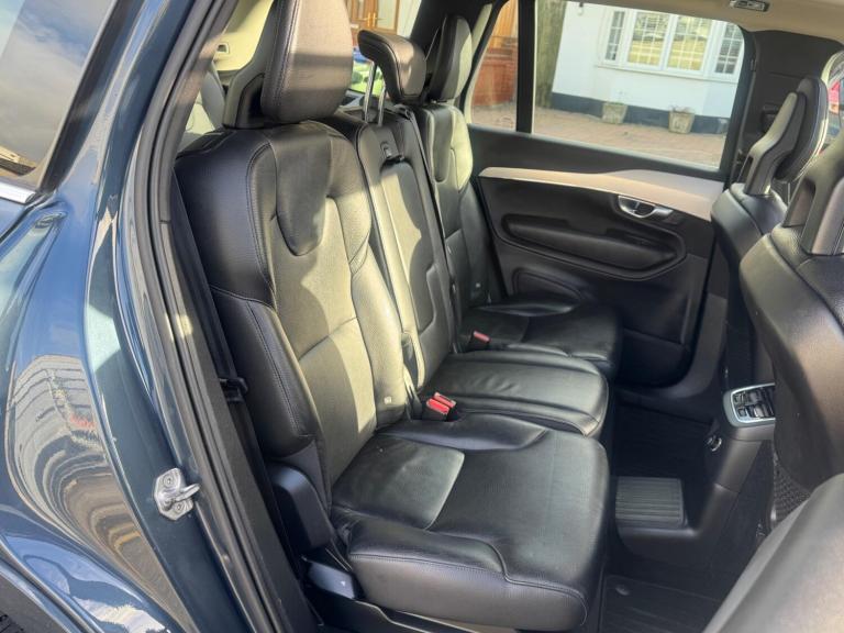 2017 Volvo XC90 2.0 T8 Hybrid Momentum Pro 5dr Geartronic ESTATE PETROL/ELECTRIC Automatic