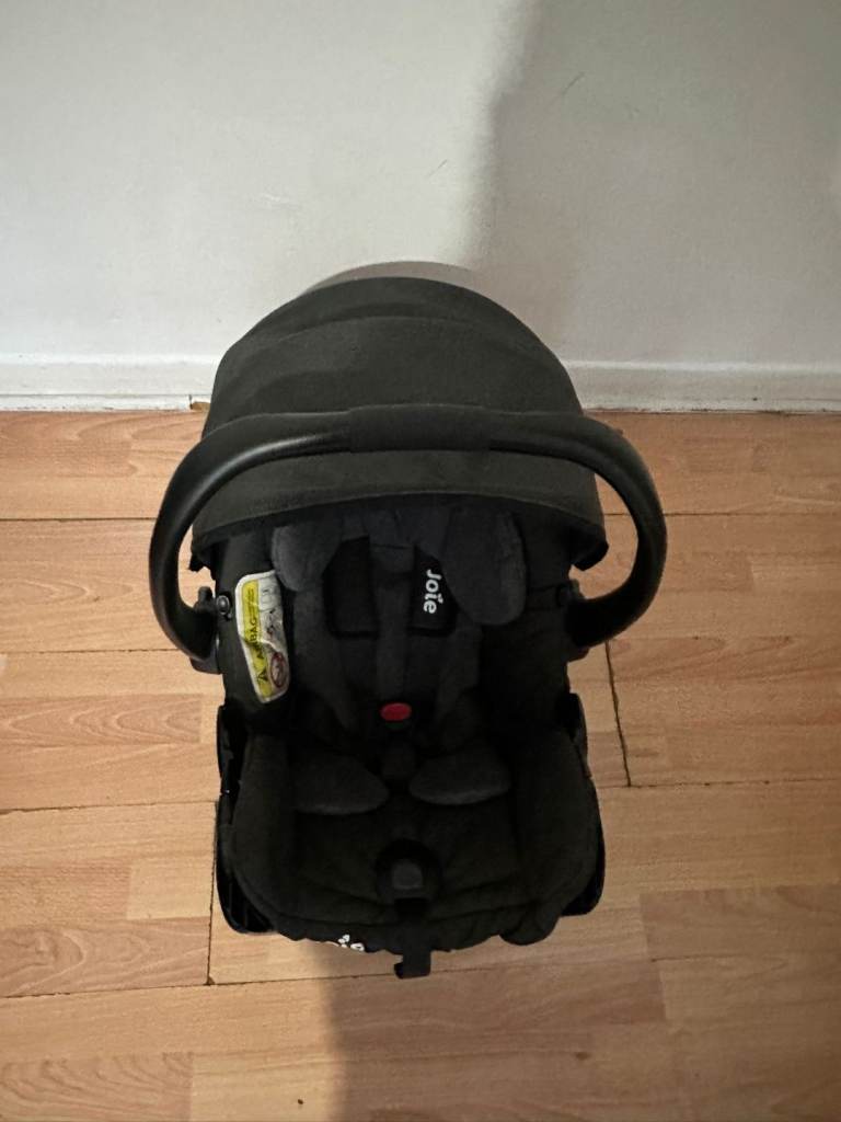 Joie infant car seat/ carrier 