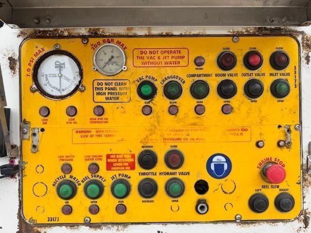 2009 59 Volvo FM 440 sleeper cab 8x4 KAISER WHALE recycler jet/vacuum tanker